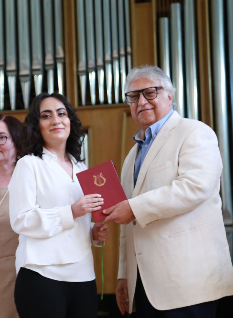 В Бакинской музыкальной академии прошел праздничный вечер выпускников (ФОТО)