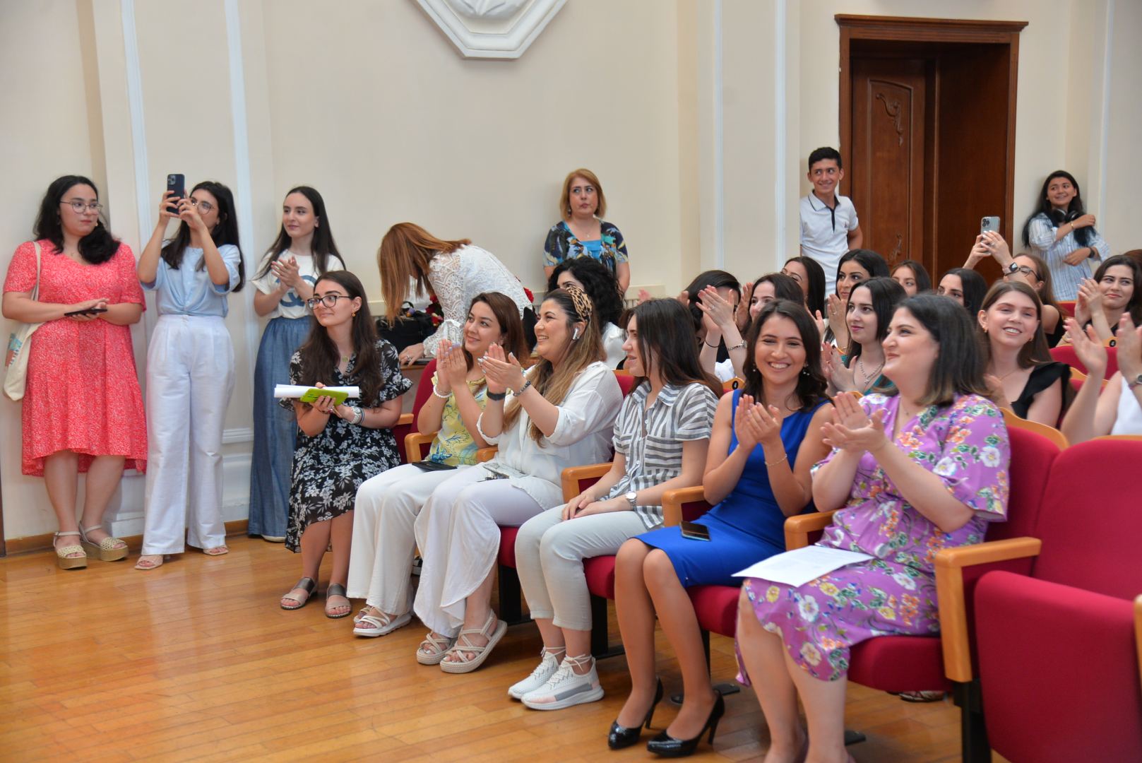 В Бакинской музыкальной академии прошел праздничный вечер выпускников (ФОТО)
