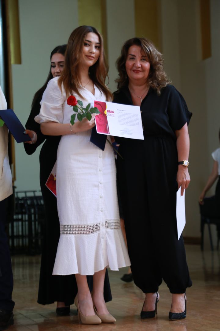 В Бакинской музыкальной академии прошел праздничный вечер выпускников (ФОТО)