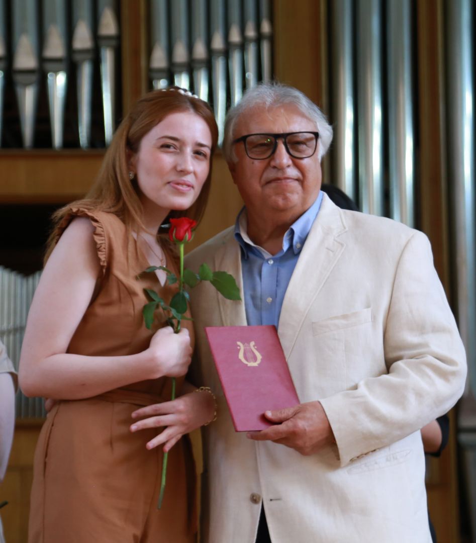 В Бакинской музыкальной академии прошел праздничный вечер выпускников (ФОТО)