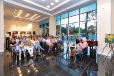 В Баку прошла творческая встреча с Огтаем Миргасымовым (ФОТО)