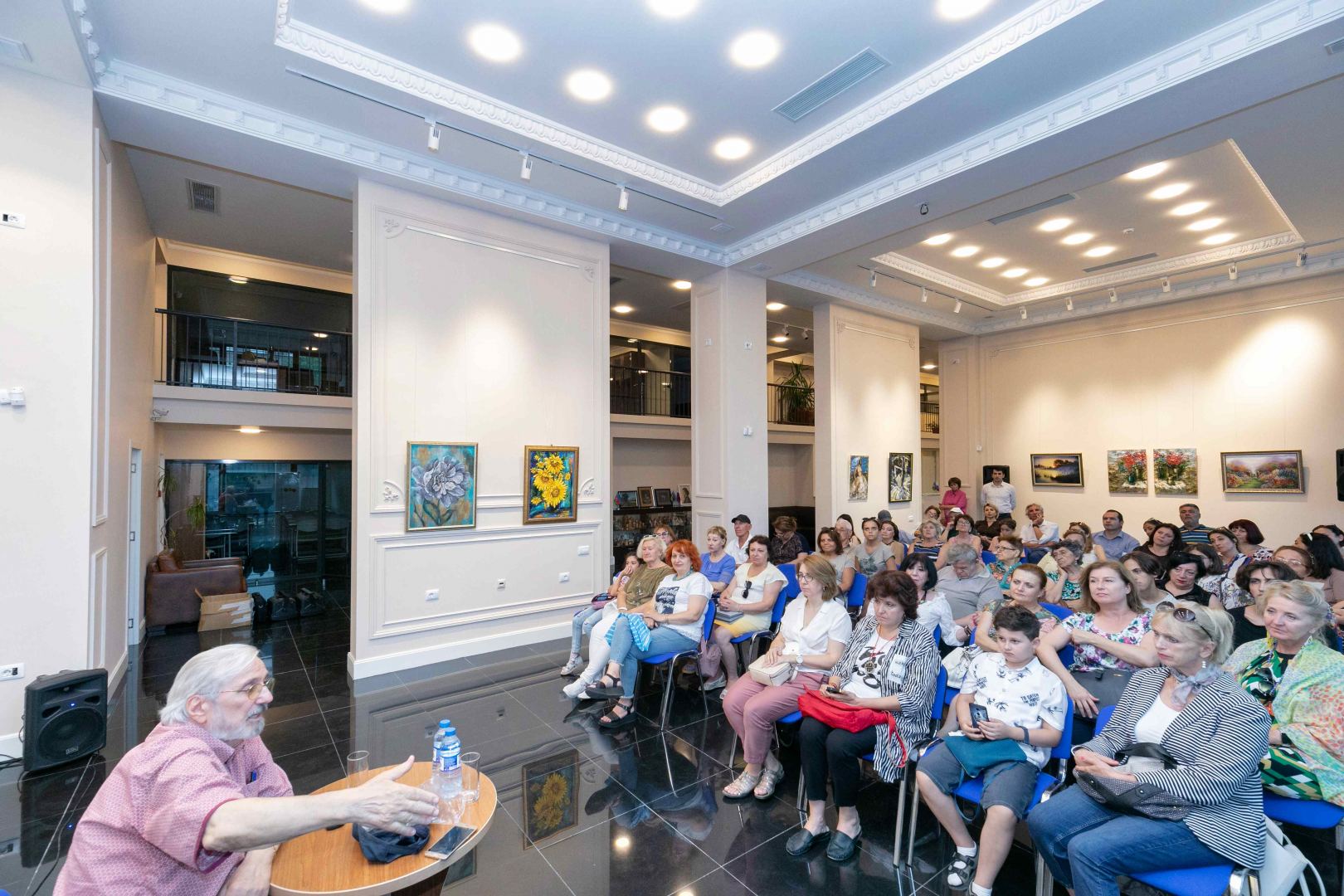 В Баку прошла творческая встреча с Огтаем Миргасымовым (ФОТО)