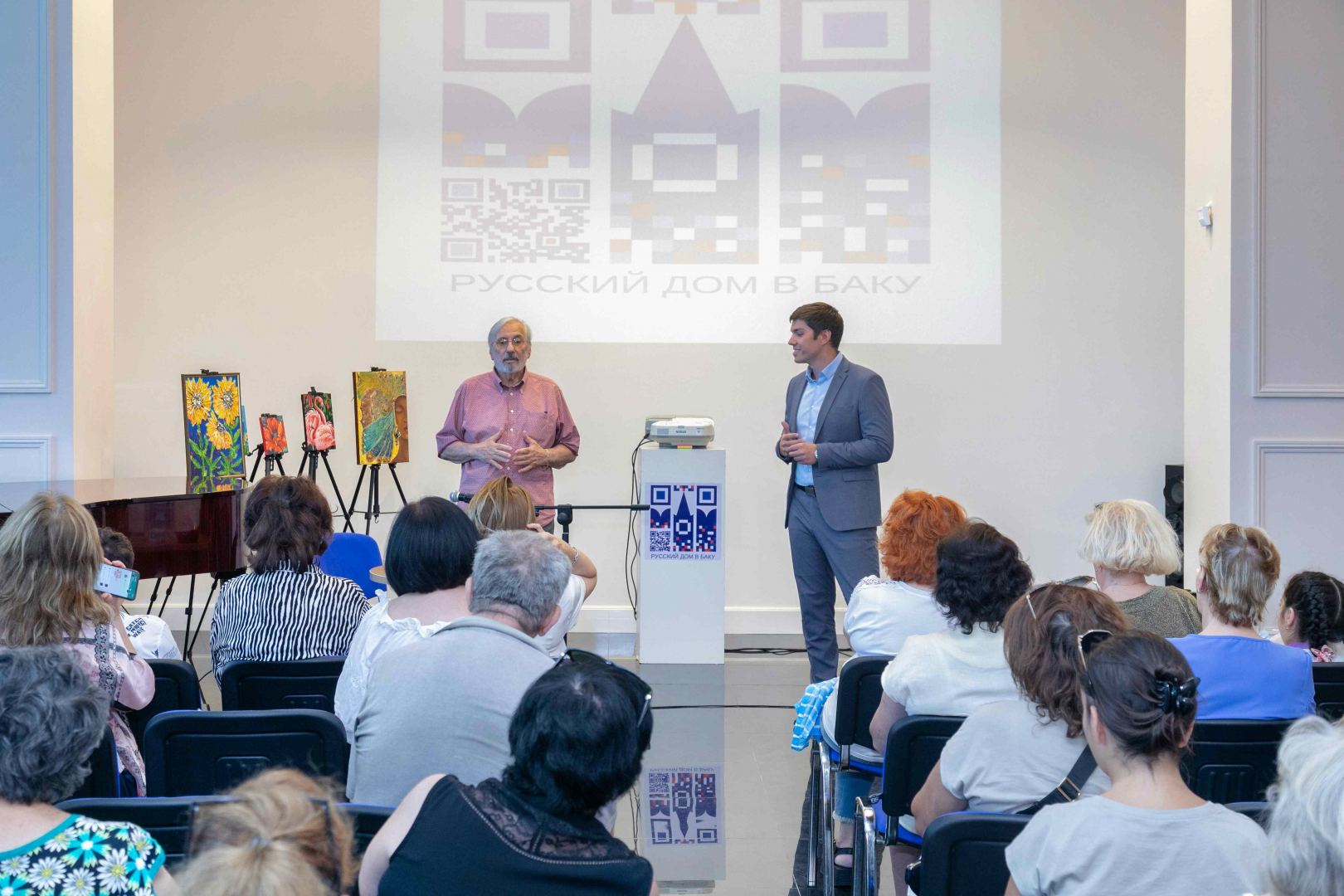 В Баку прошла творческая встреча с Огтаем Миргасымовым (ФОТО)