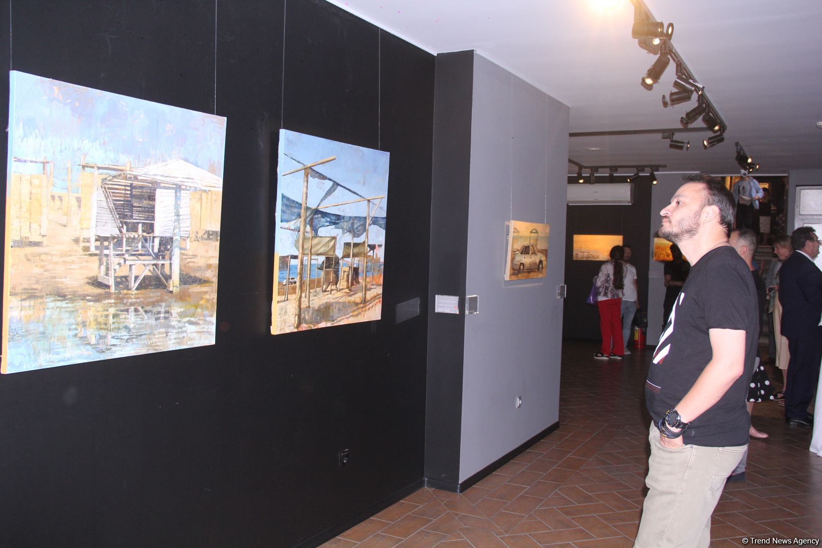 Ветра Абшерона… Прошлое и настоящее с любовью и ностальгией в произведениях Бутуная Хагвердиева в QGallery (ФОТО)