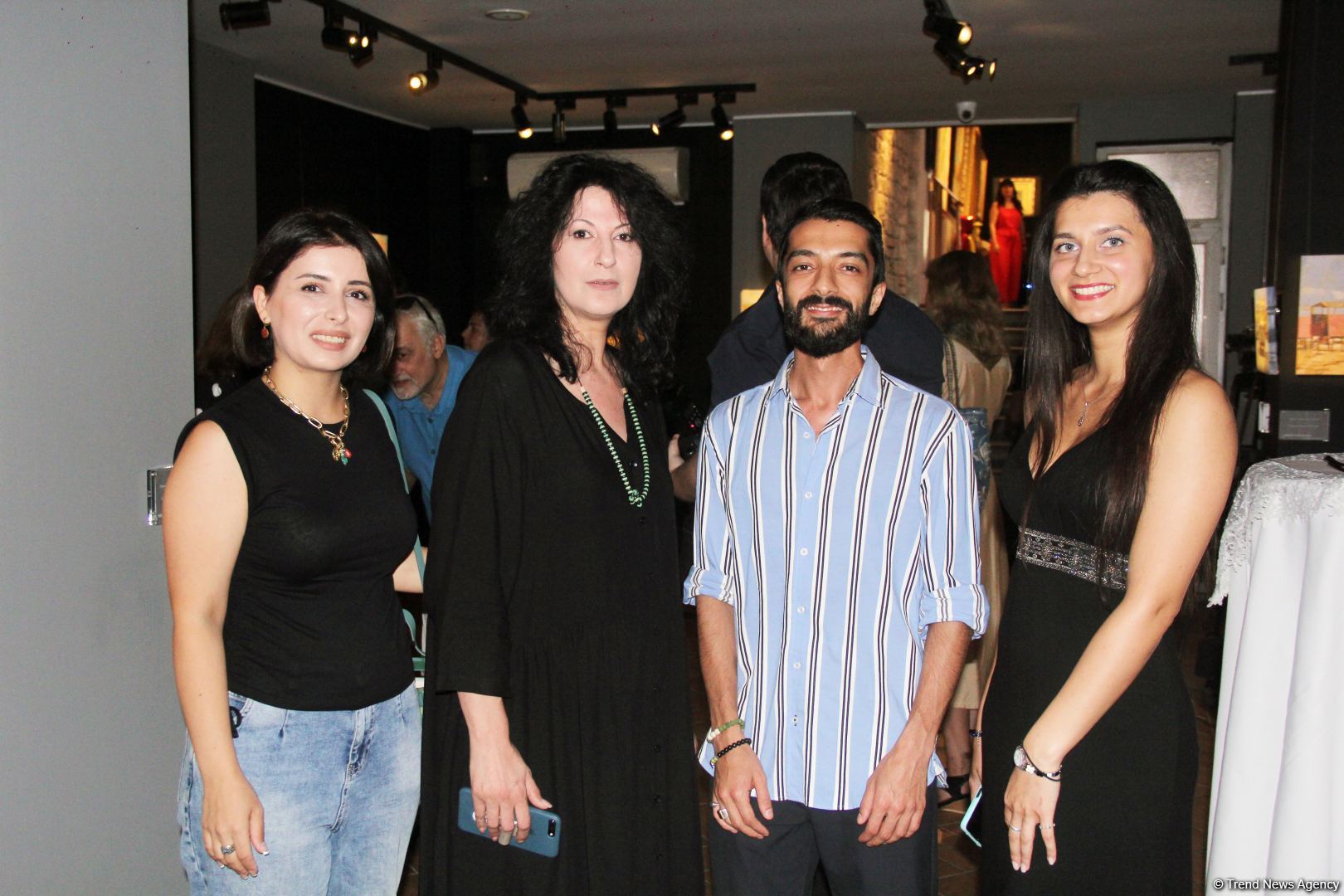 Ветра Абшерона… Прошлое и настоящее с любовью и ностальгией в произведениях Бутуная Хагвердиева в QGallery (ФОТО)