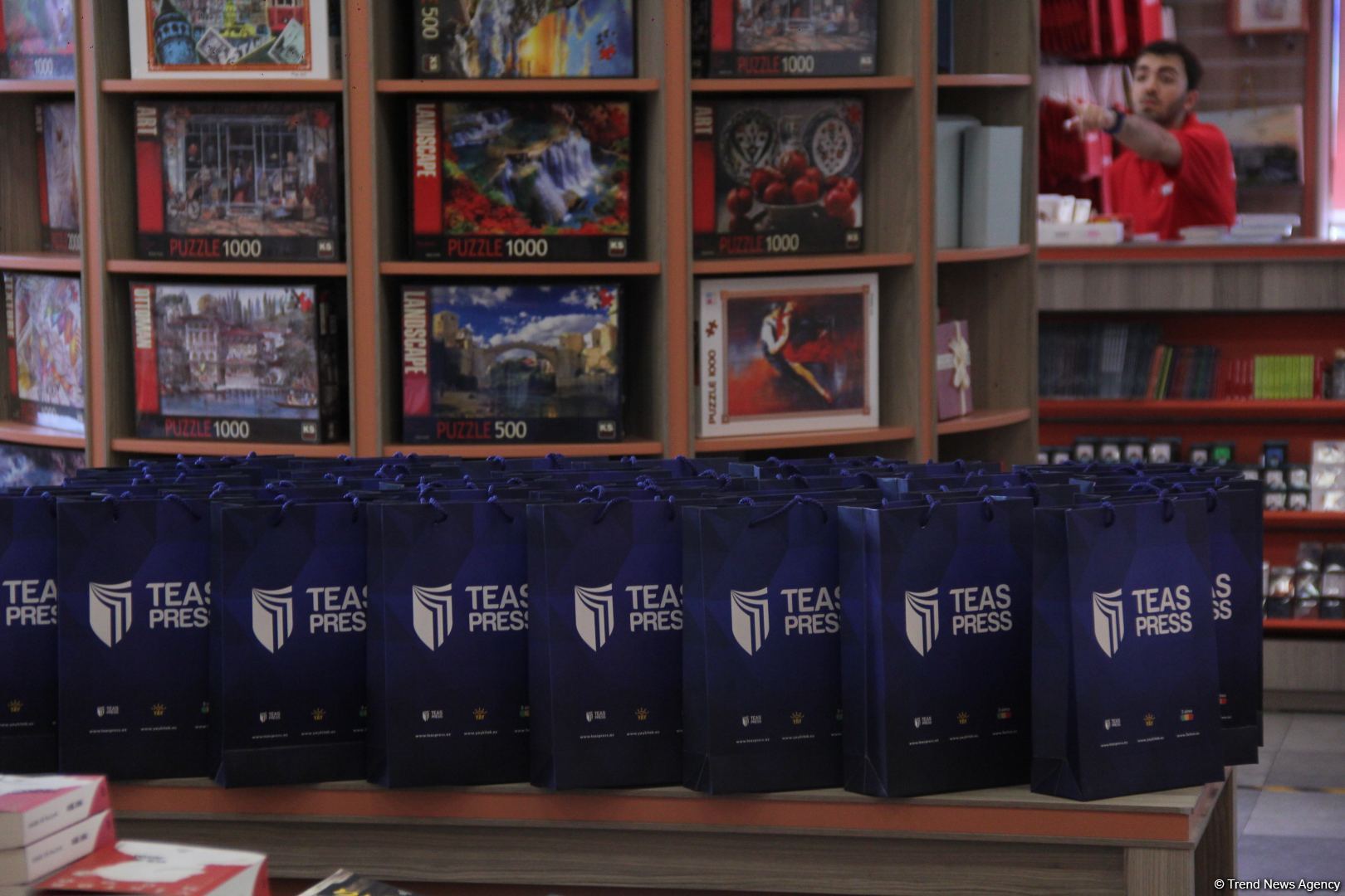 В мире книг с азербайджанскими телеведущими и журналистами (ФОТО)