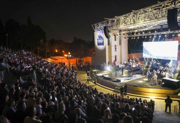 Два дня эмоции в бакинском Зеленом театре зашкаливали - летние вечера с Эйюбом Ягубовым и его друзьями (ВИДЕО, ФОТО)