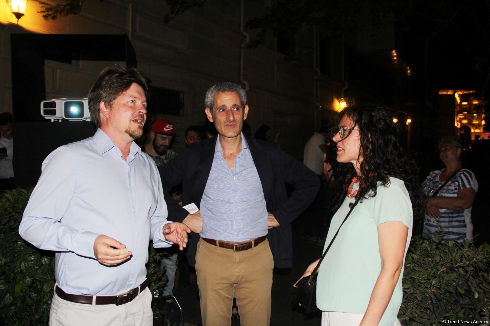 На стенах бакинской бани "Фантазия" представлен удивительный 3D-mapping, реализованный  посольством Германии и QGallery (ФОТО)