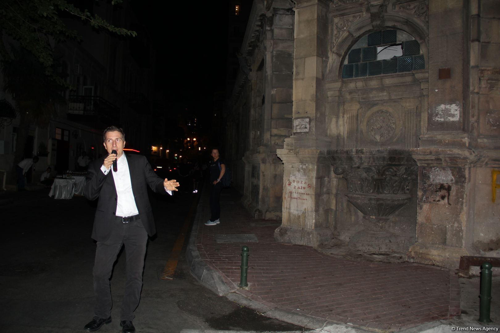 На стенах бакинской бани "Фантазия" представлен удивительный 3D-mapping, реализованный  посольством Германии и QGallery (ФОТО)