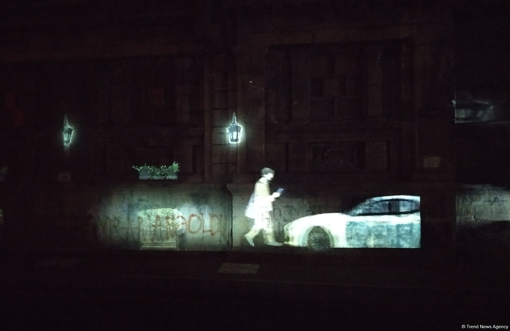 На стенах бакинской бани "Фантазия" представлен удивительный 3D-mapping, реализованный  посольством Германии и QGallery (ФОТО)