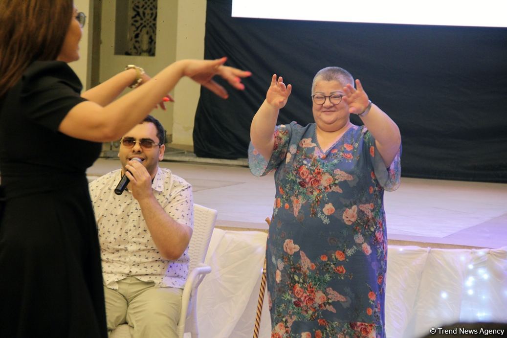 В Баку прошла церемония награждения национальной премией "Mətbuatın dostu 2022" (ФОТО)