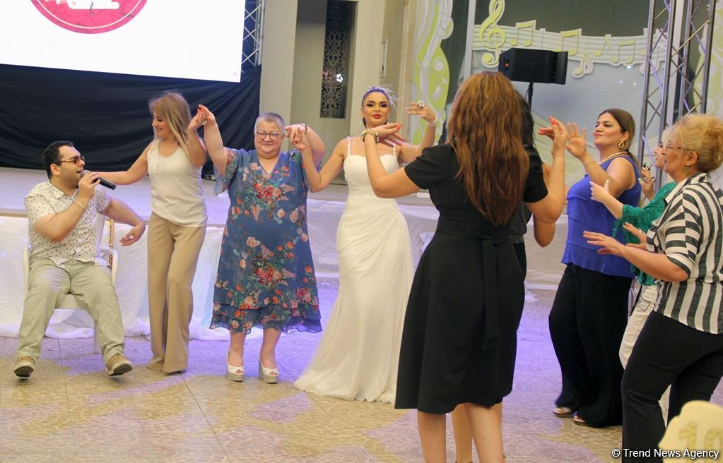 В Баку прошла церемония награждения национальной премией "Mətbuatın dostu 2022" (ФОТО)