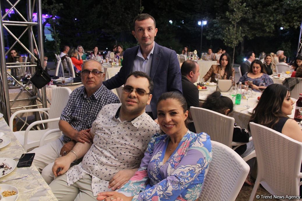 В Баку прошла церемония награждения национальной премией "Mətbuatın dostu 2022" (ФОТО)