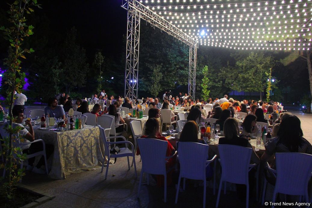 В Баку прошла церемония награждения национальной премией "Mətbuatın dostu 2022" (ФОТО)