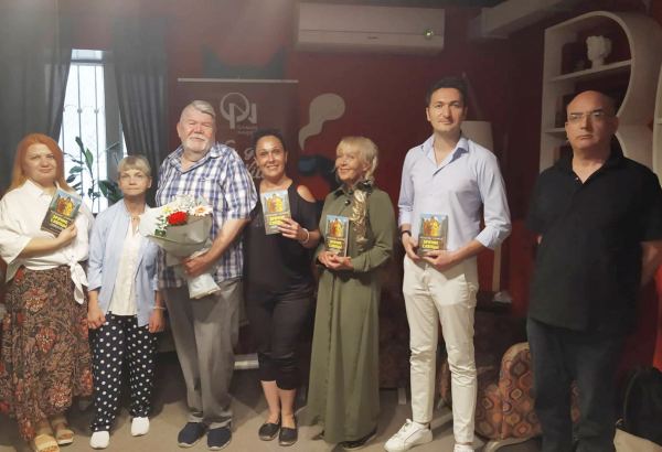 Прогулка по Баку с Александром Хакимовым - с юмором, фантастикой и мистикой (ФОТО)