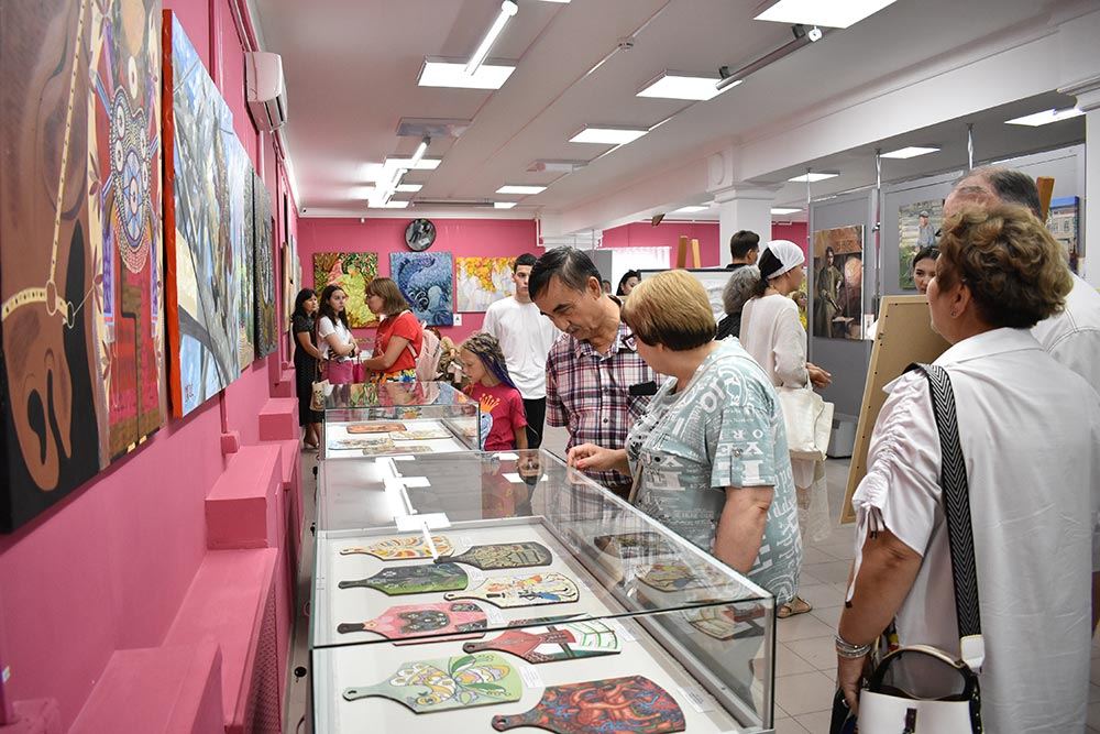 Симфония труда! Татарстан восхищен работами азербайджанского художника  (ФОТО)