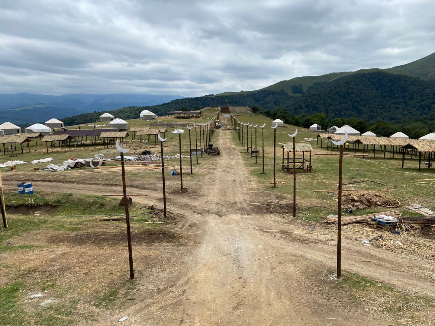 В Гаджикенде завершается подготовка к Национальному фестивалю Yaylaq (ФОТО)