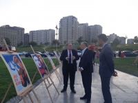 Кинопоказ под открытым небом - в Баку отмечают День национального кино (ФОТО)