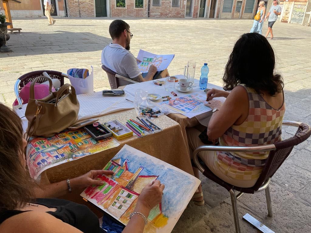 Азербайджанские художники представили свои картины в самом романтичном городе Европы (ФОТО)