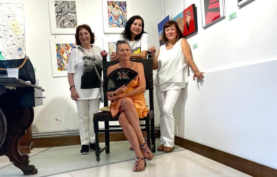 Азербайджанские художники представили свои картины в самом романтичном городе Европы (ФОТО)