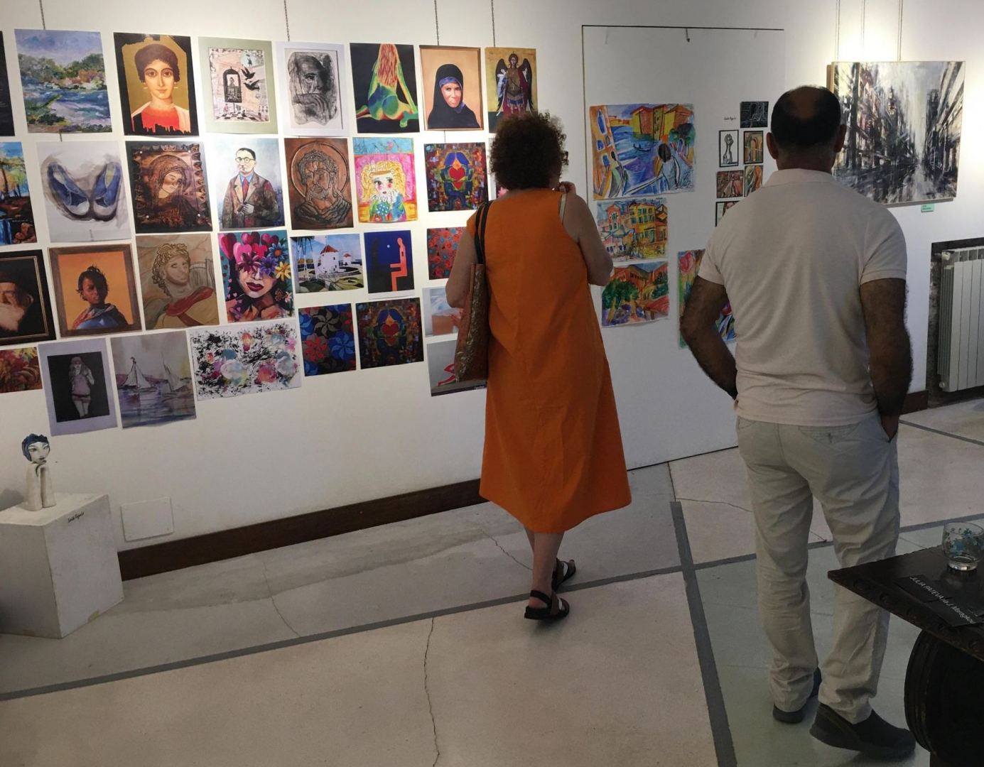 Азербайджанские художники представили свои картины в самом романтичном городе Европы (ФОТО)