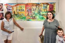 Азербайджанские художники представили свои картины в самом романтичном городе Европы (ФОТО)