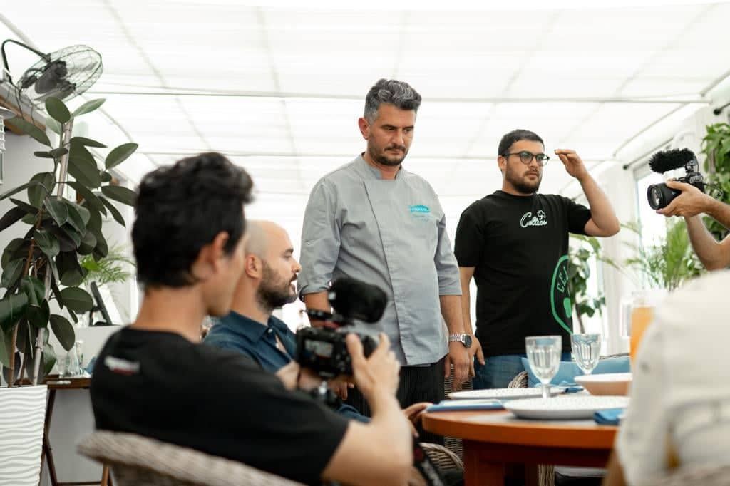 Это невероятно! Азербайджанская кухня превзошла все ожидания - знаменитый путешественник Марк Винс о визите в Баку и регионы страны (ФОТО)