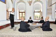 Первый вице-президент Мехрибан Алиева и вице-президент Фонда Гейдара Алиева Лейла Алиева посетили Музей Мевланы в Конье (ФОТО/ВИДЕО)