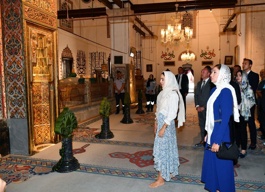 Первый вице-президент Мехрибан Алиева и вице-президент Фонда Гейдара Алиева Лейла Алиева посетили Музей Мевланы в Конье (ФОТО/ВИДЕО)