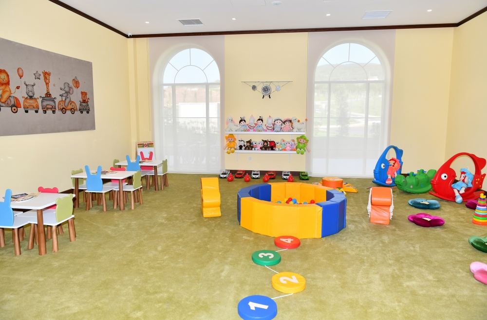 Президент Ильхам Алиев и Первая леди Мехрибан Алиева приняли участие в открытии отеля Basqal Resort & Spa в Исмаиллы (ФОТО/ВИДЕО)