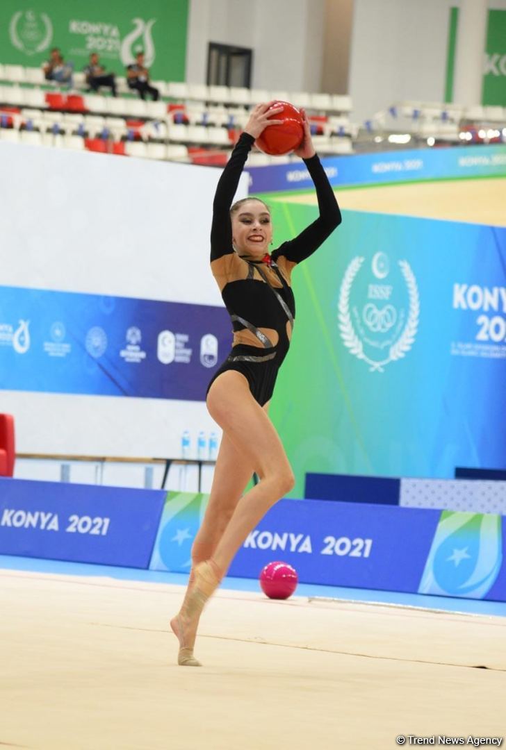 Грациозность, изящество, гибкость: азербайджанские гимнастки выступают на V Играх исламской солидарности (ФОТО)