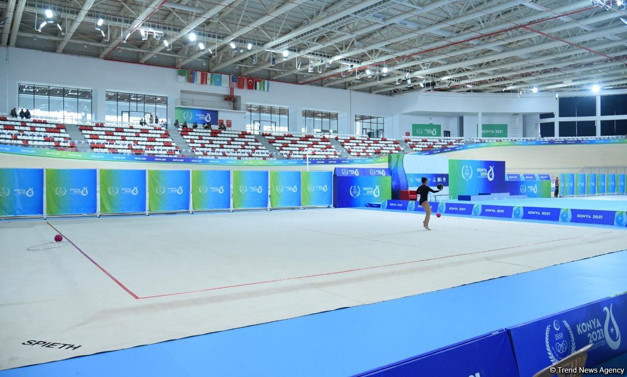 Зохра Агамирова завоевала "бронзу" в упражнении с мячом (ФОТО)