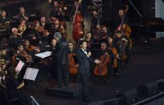 Президент Ильхам Алиев и Первая леди Мехрибан Алиева приняли участие в вечере памяти, посвященном 80-летнему юбилею Муслима Магомаева (ФОТО/ВИДЕО)