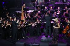 Президент Ильхам Алиев и Первая леди Мехрибан Алиева приняли участие в вечере памяти, посвященном 80-летнему юбилею Муслима Магомаева (ФОТО/ВИДЕО)