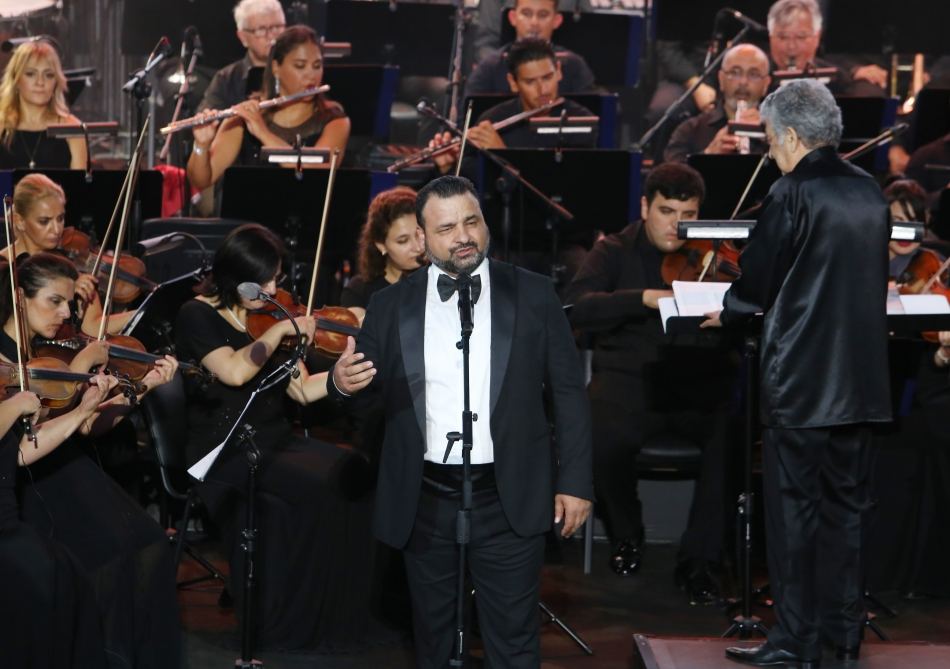 Президент Ильхам Алиев и Первая леди Мехрибан Алиева приняли участие в вечере памяти, посвященном 80-летнему юбилею Муслима Магомаева (ФОТО/ВИДЕО)