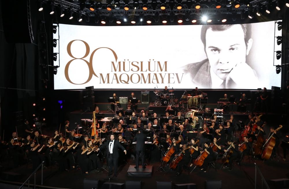 Президент Ильхам Алиев и Первая леди Мехрибан Алиева приняли участие в вечере памяти, посвященном 80-летнему юбилею Муслима Магомаева (ФОТО/ВИДЕО)