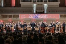 Молодежный симфонический оркестр Польши выступил в Германии под управлением азербайджанского дирижера (ФОТО)