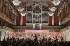 Молодежный симфонический оркестр Польши выступил в Германии под управлением азербайджанского дирижера (ФОТО)