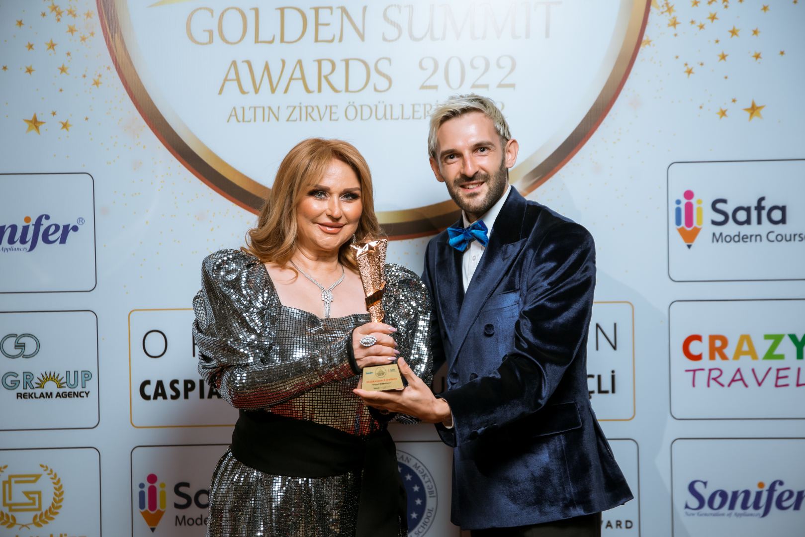 В Баку впервые прошла церемония награждения проекта Golden Summit Awards - Altın Zirvə (ФОТО)