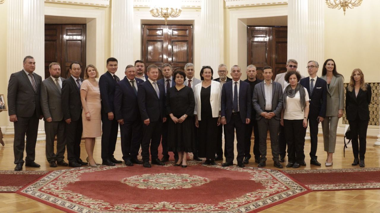 Директор "Азербайджанфильм" принял участие в заседании руководителей киностудий стран СНГ (ФОТО)