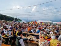 В Швейцарии выступление азербайджанцев признано главным событием Фестиваля национальных костюмов и танцев (ФОТО)