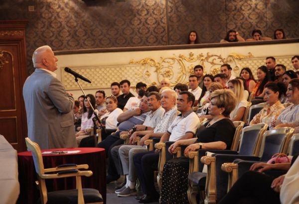 Азербайджанский музыкальный театр на пороге нового сезона (ФОТО)