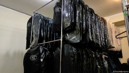 До конца учебного года роста цен на школьную форму не ожидается - репортаж из Бакинского швейного дома