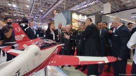 Закир Гасанов и Яшар Гюлер посетили выставку ADEX (ФОТО)