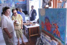 В мастерской Ирины Эльдаровой в Баку представлен проект "О", почтена память  Королевы Елизаветы II (ФОТО)