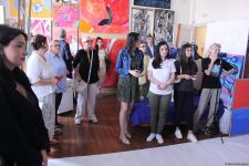 В мастерской Ирины Эльдаровой в Баку представлен проект "О", почтена память  Королевы Елизаветы II (ФОТО)