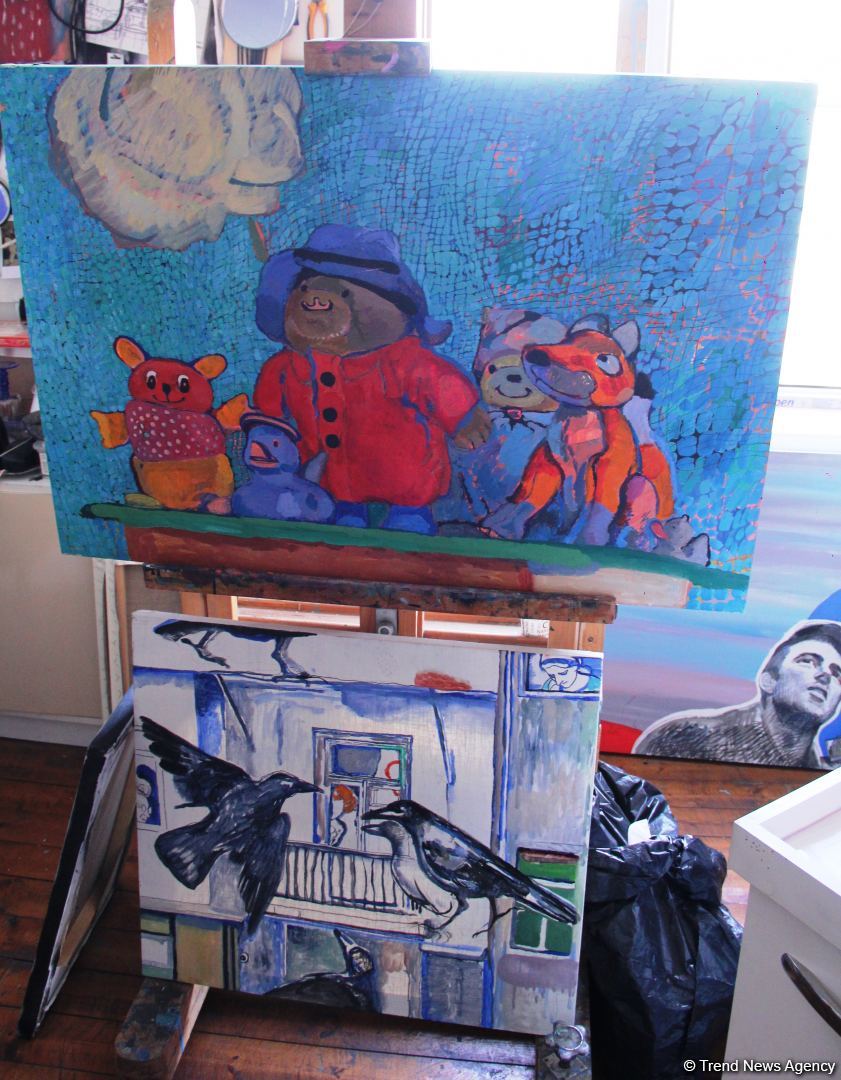 В мастерской Ирины Эльдаровой в Баку представлен проект "О", почтена память  Королевы Елизаветы II (ФОТО)