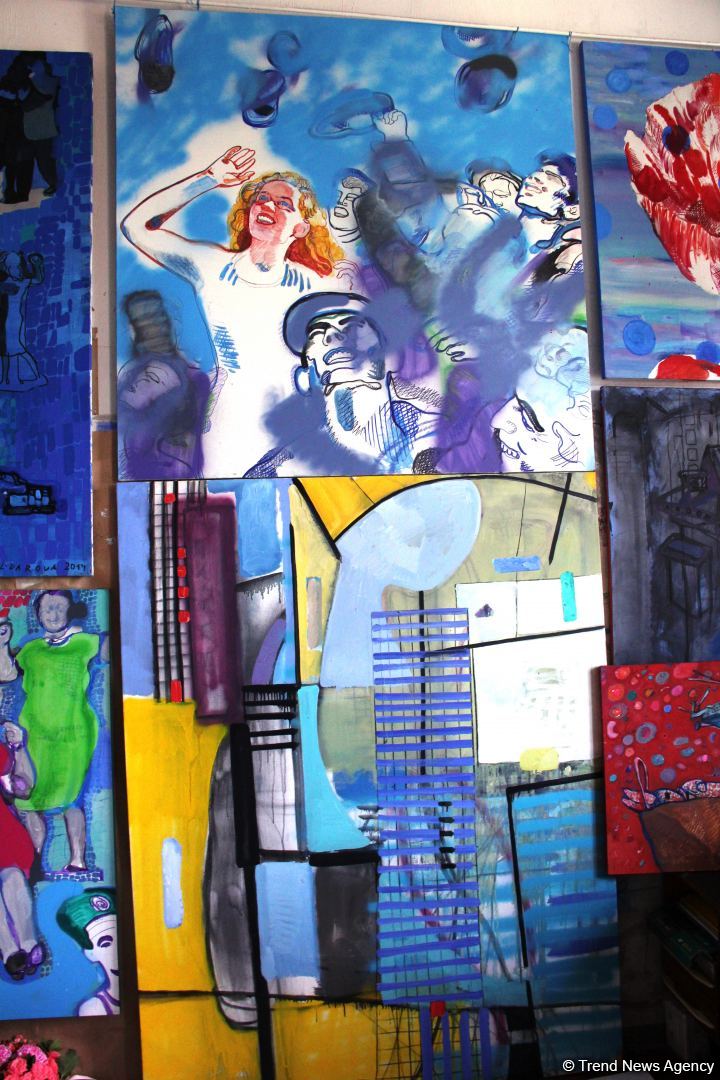 В мастерской Ирины Эльдаровой в Баку представлен проект "О", почтена память  Королевы Елизаветы II (ФОТО)