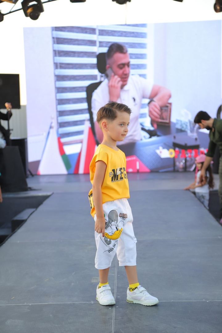 На бакинском побережье Каспия прошло модное дефиле World Fashion Kids Azerbaijan (ФОТО)