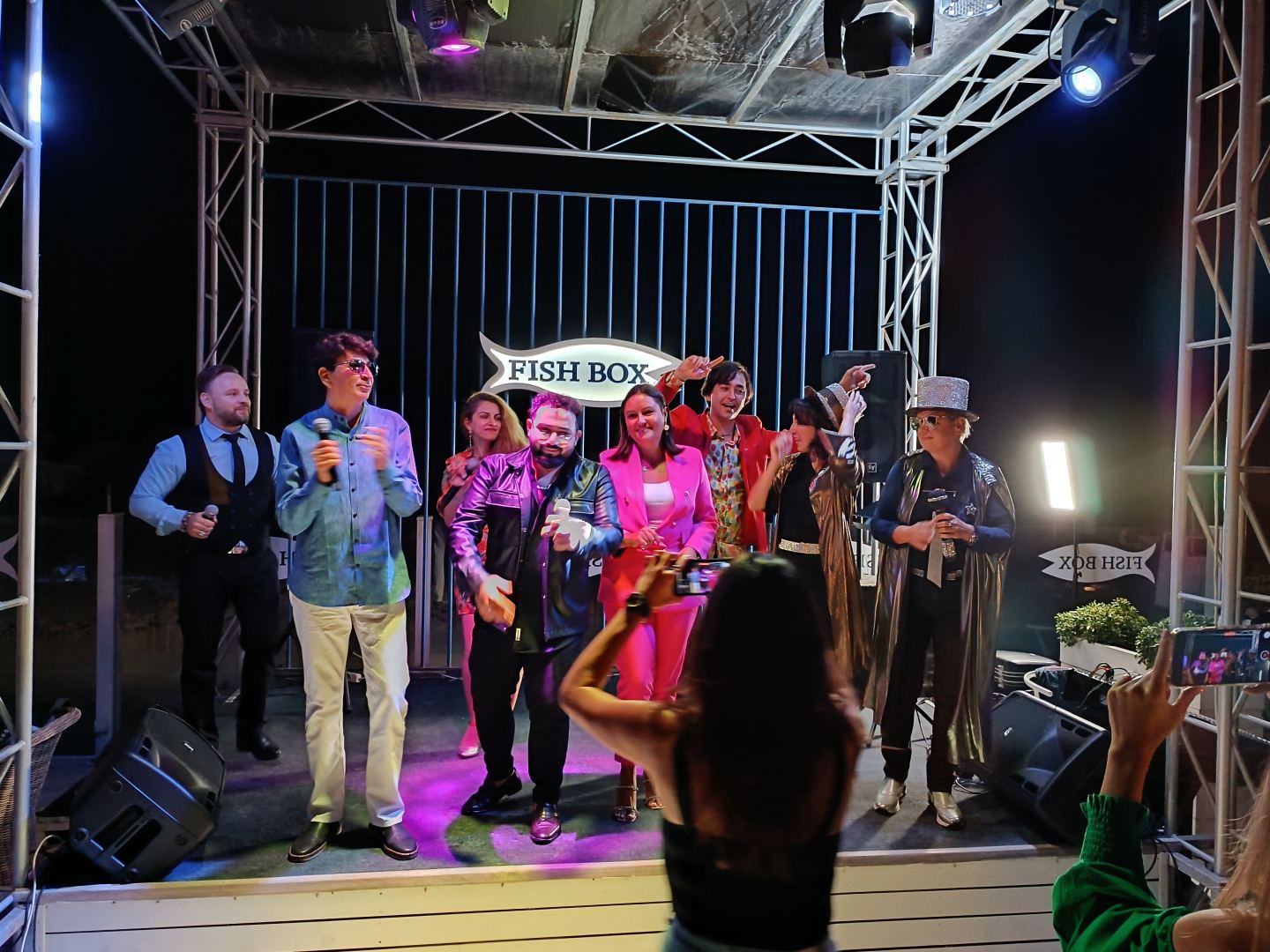 Ласковая осень в Баку -  "Розовый вечер" на берегу Каспия. Концерт памяти Юрия Шатунова (ВИДЕО, ФОТО)